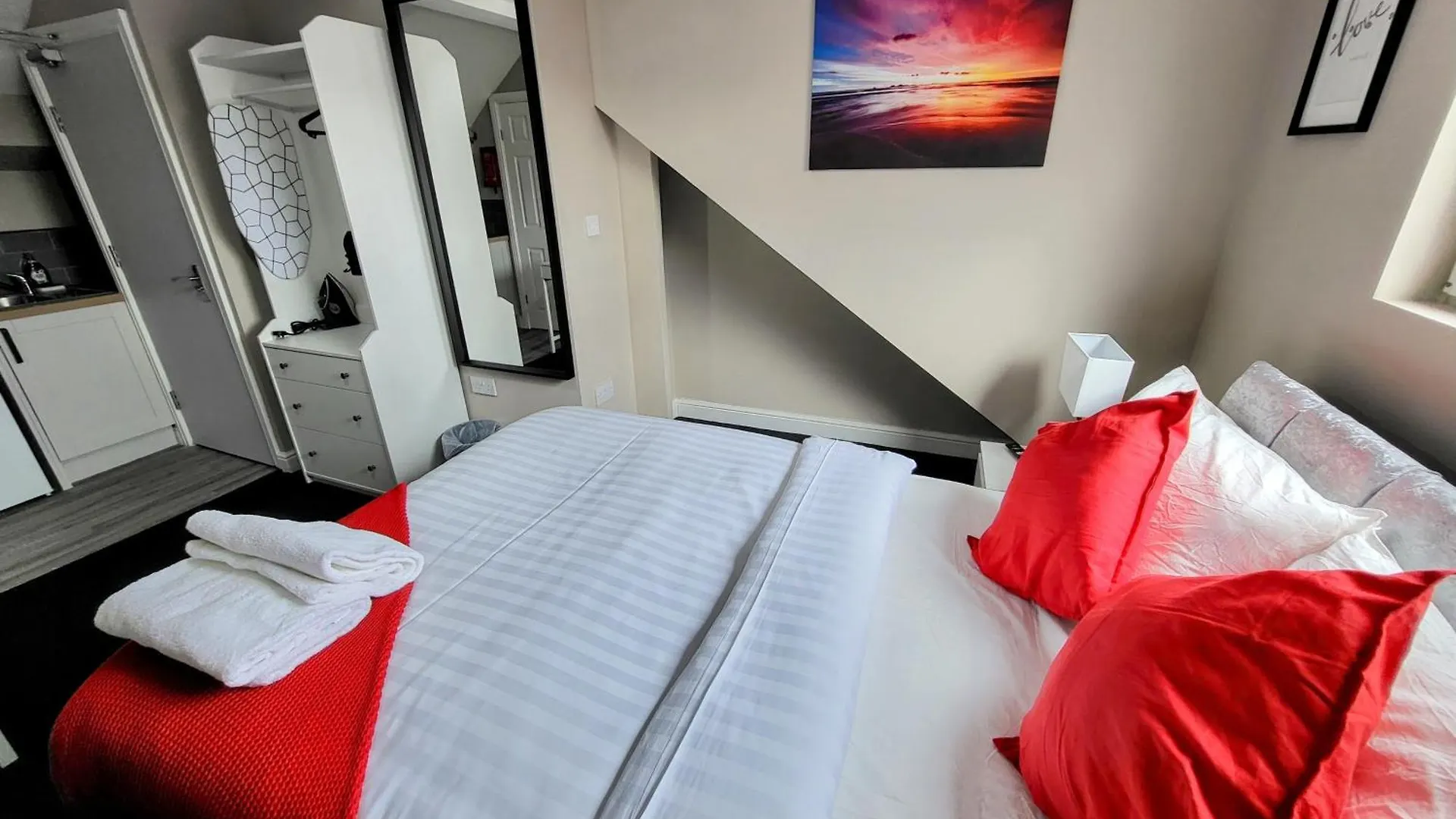 Comfortable Stay - Loughborough Nottingham Guest house